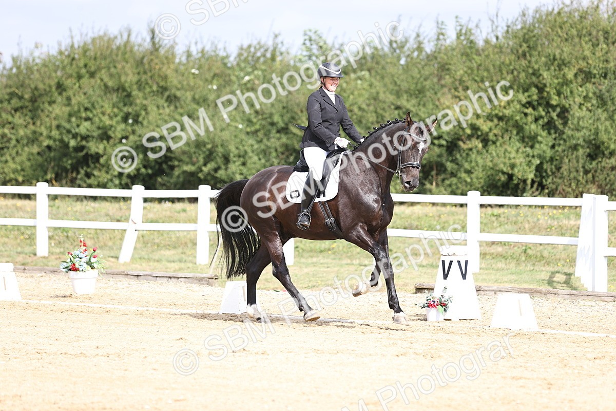 SBM_016137 - Class 14 - Novice 23 - 10.29-11.32