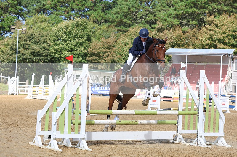 3E7A9373 - Class 9: Senior British Novice/90cm open
