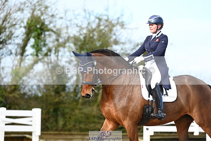 240218A-111147-06155 - 199-Nicola.Buchanan-St.Giles.flamboyant