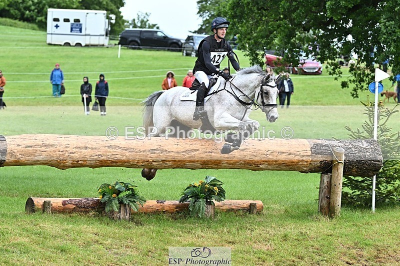 240526-132640-22852 - 421-ASK_FOR_MANCHIER-Tom_Jackson