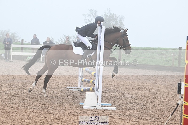 240907A-091025-00043 - Cls 1 Pony Intro 70cm