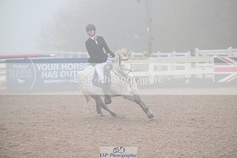 251115-114417-00270 - Cls 9 Pony Newcomers and 1m Open