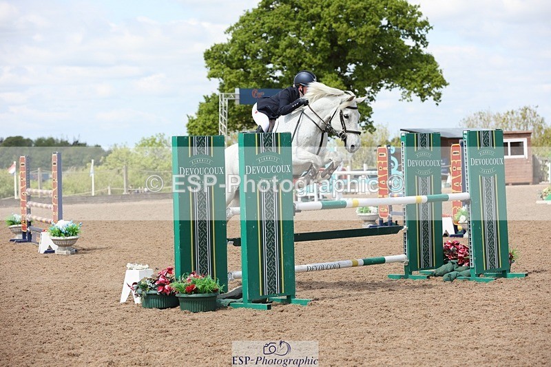 250504-125201-02631 - Cls 5 Pony Foxhunter and 1.10m Open