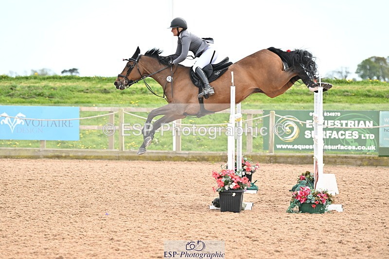 240418A-152006-04657 - Cls 9, 2 Star Big Tour 1.40m