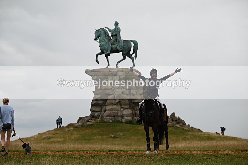DSC_5724 - Time at Statue 11:46 to 12:16
