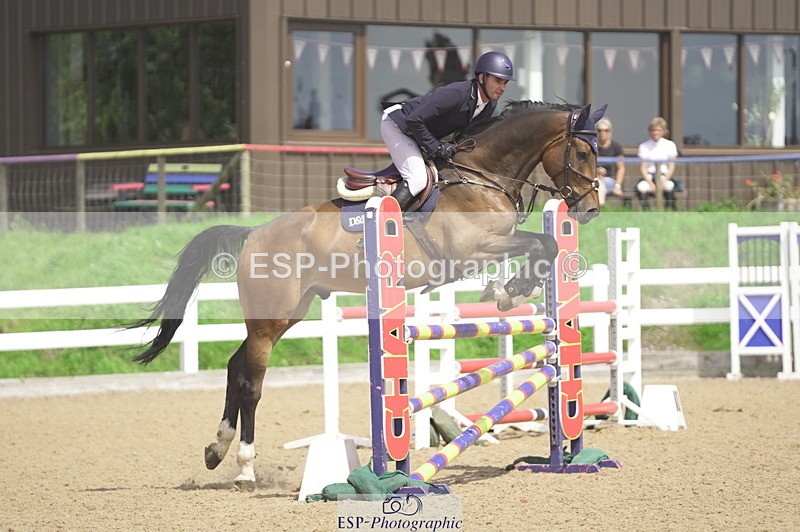 230810A-131756-02371 - Cls 4 1.05m Amateur Quali