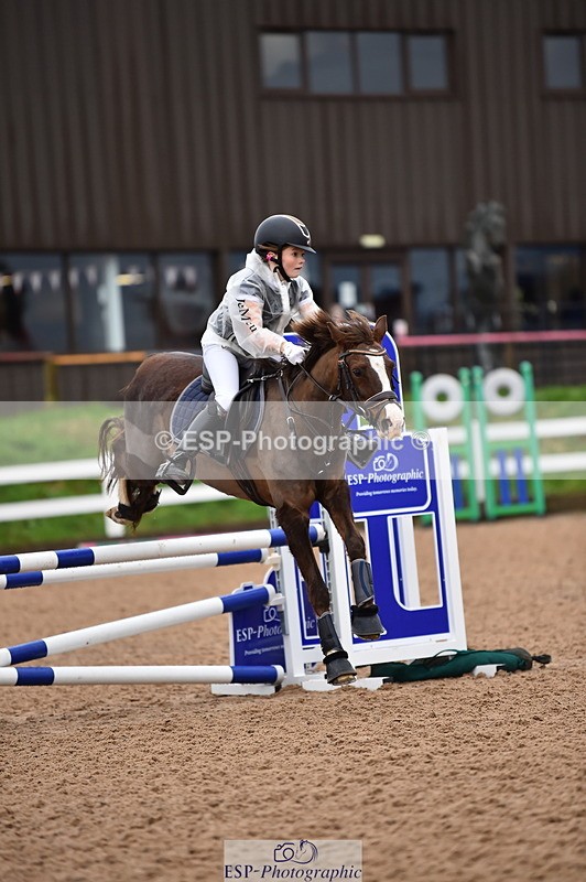 231203A-100142-00261 - Cls 2 British Novice & 80cm Open