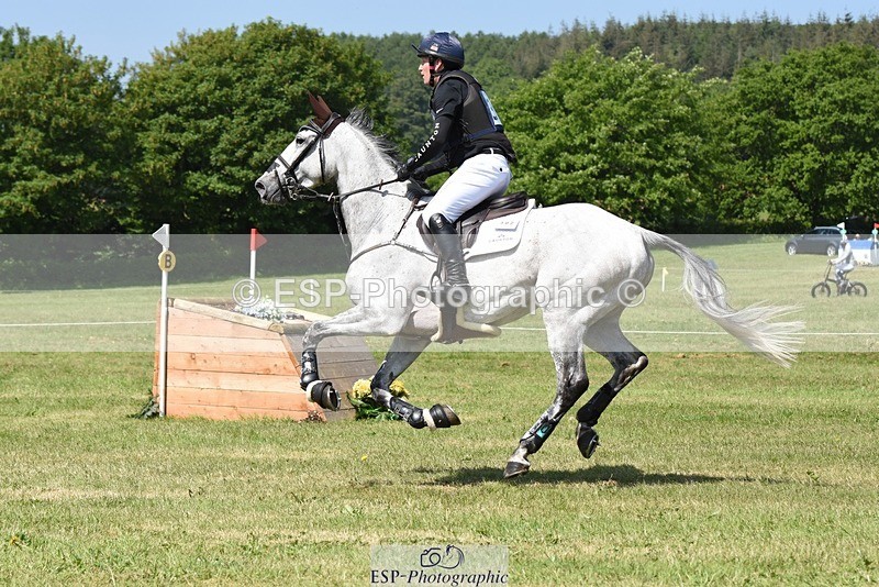 230527-110740-08796 - 302-EN_TARO_DES_VERNIER-Oliver_Townend-XC