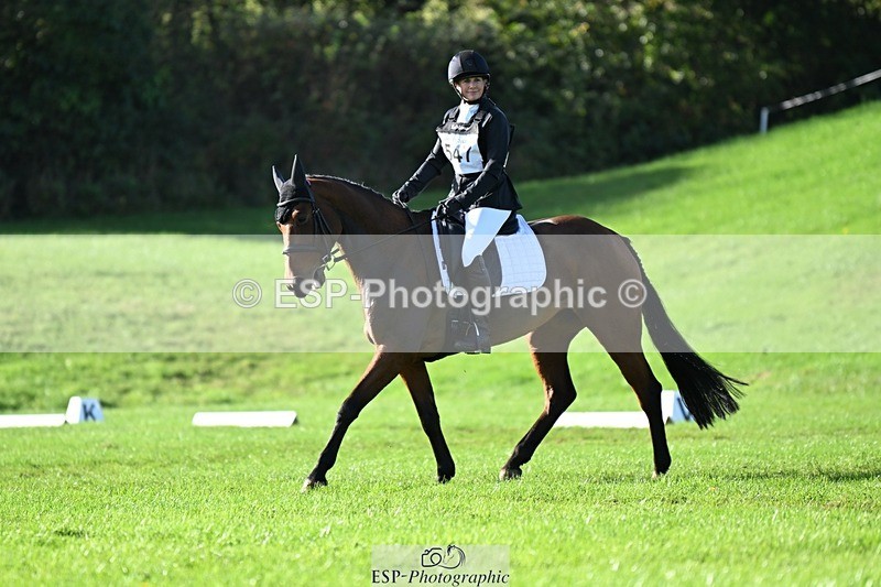 241025-112745-07147 - 547-Lara.Salter-NAOMIE.VAN.DE.BROUWERSHOEVE