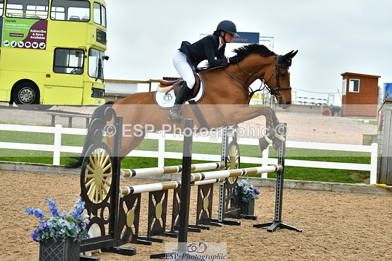 230504A-141207-01972 - Cls 5 1.05m Amateur Quali