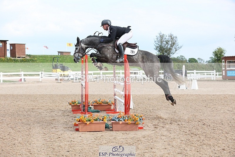 250508-170952-04270 - Cls 12 Snr Newcomers