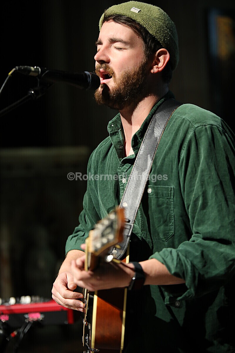 FOLK N BLUES-582 - FOLK and BLUES SEPT 2022