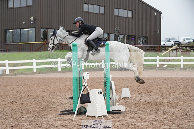 251107-130000-00842 - Cls 5 Newcomers and 1.10m Open