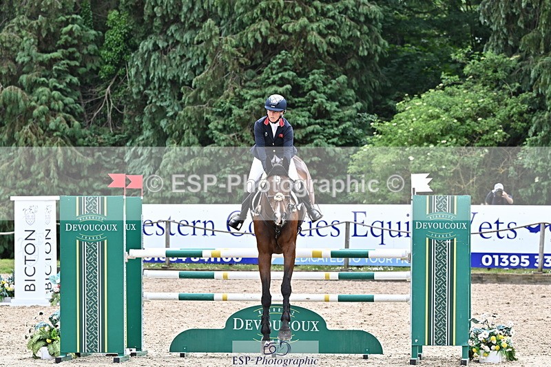 250524A-134652-11892 - D-451-Laura.Collett-DRUMGIVEN.MR.CHARISMA