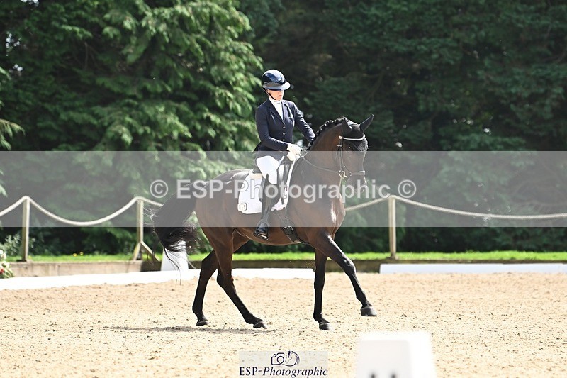 240811-141845-06324 - 115-Lucy.Amy-Millenium.Falcon