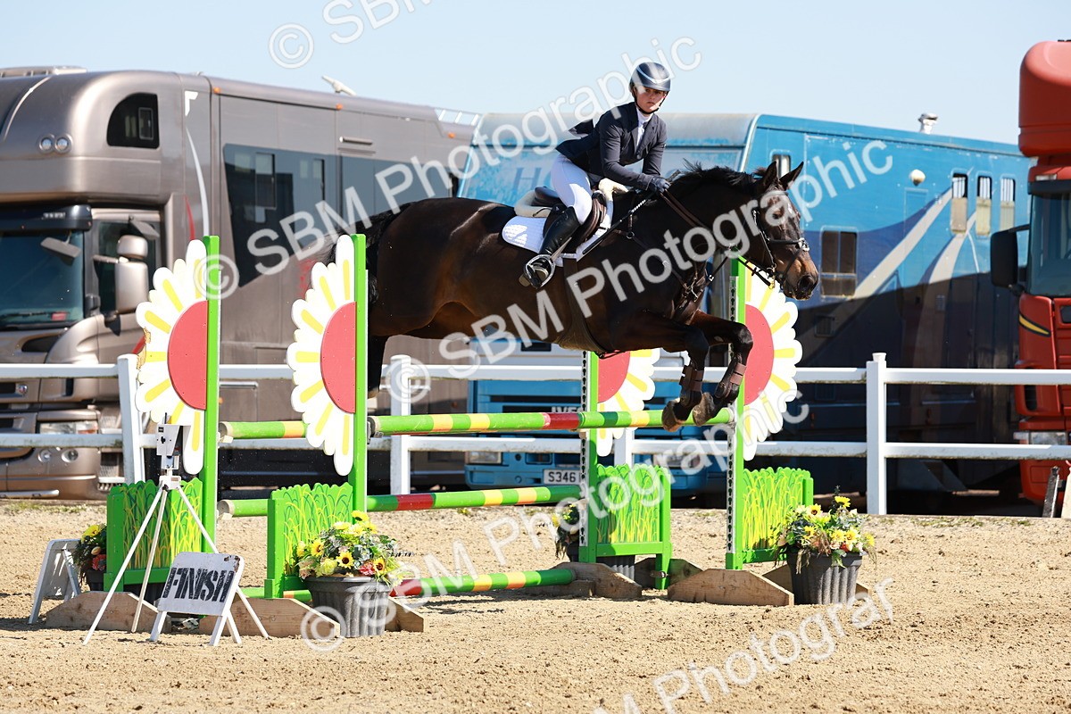 SBM_004596 - Class 17 - Senior Newcomers - 1.10m