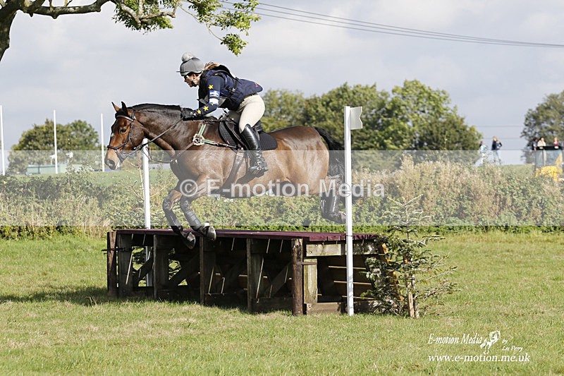  WWHT 171021 3055 - Intermediate (0.90m)  17/10/21