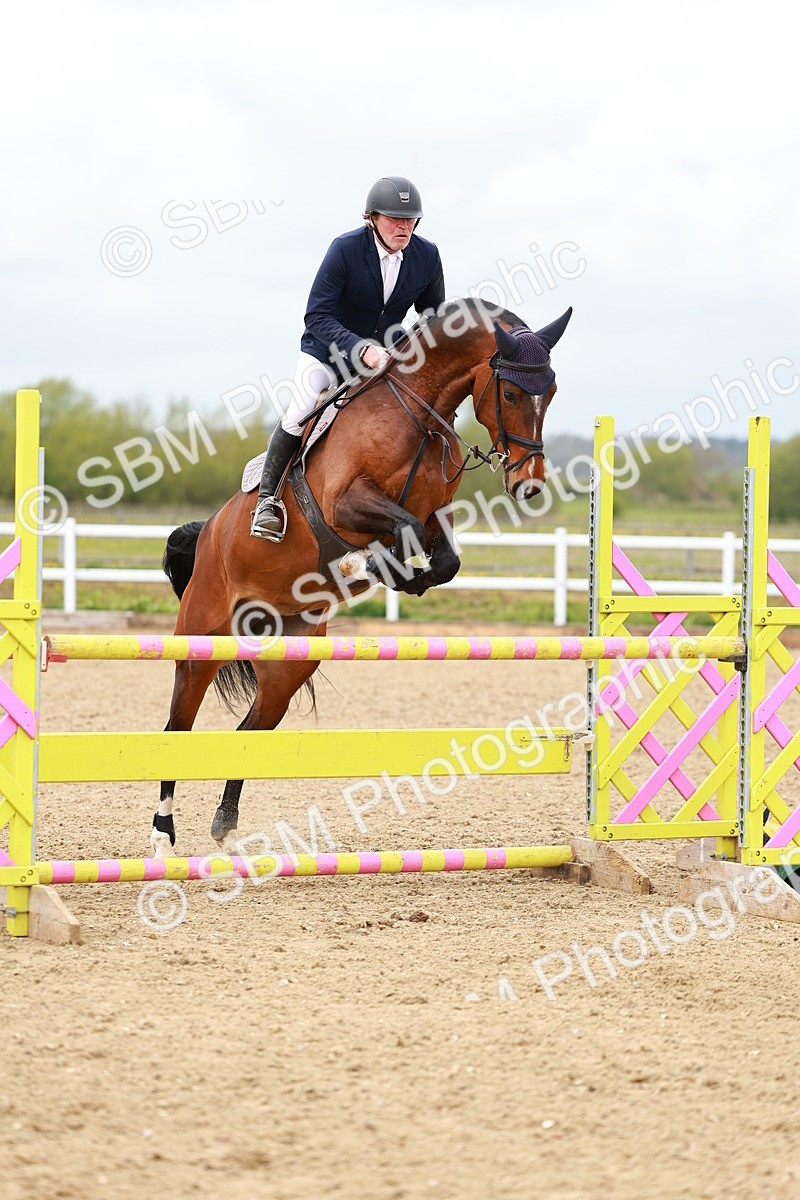 SBM_002521 - Class 10 - Senior Newcomers - 1.10m