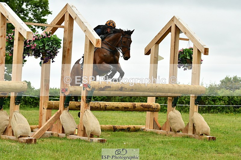 250524A-122952-09867 - B-325-Kat.Raybould-MONBEG.SHELBY
