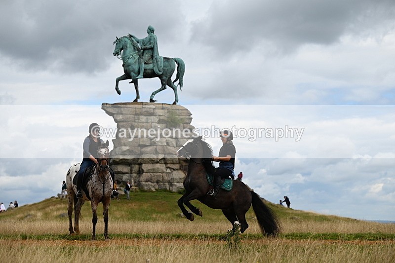 DSC_7171 - Time at Statue 12:45 to 13:15