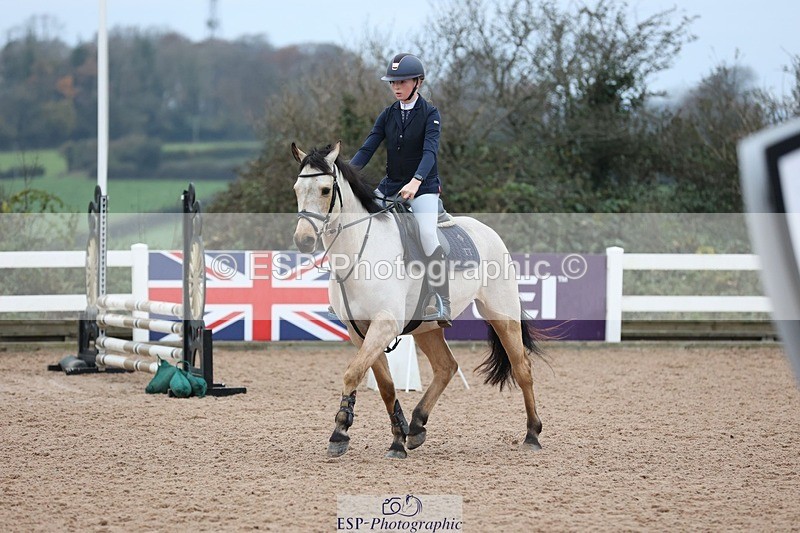 241116X-083242-00092 - Cls 03 Pony Intro 70cm