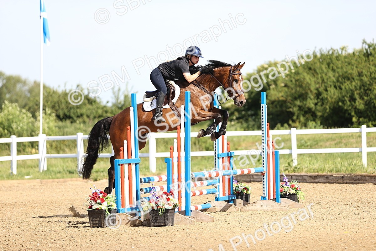 SBM_003435_Class 8 - Clear Round - Amber