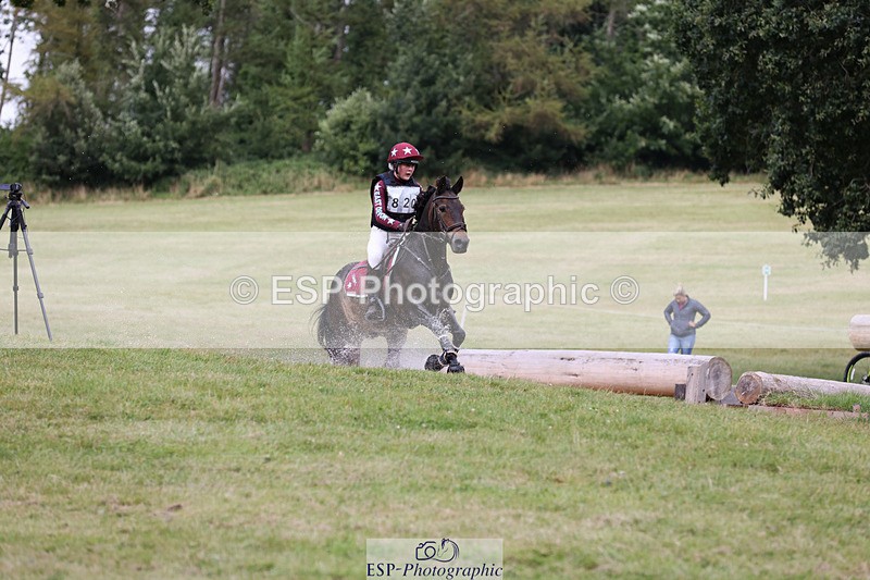 240825X-161228-36433 - 80cm XC 15.30 to 16.30