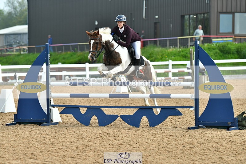 230514A-102815-02256 - Cls 22 Pony Discovery & 90cm Open