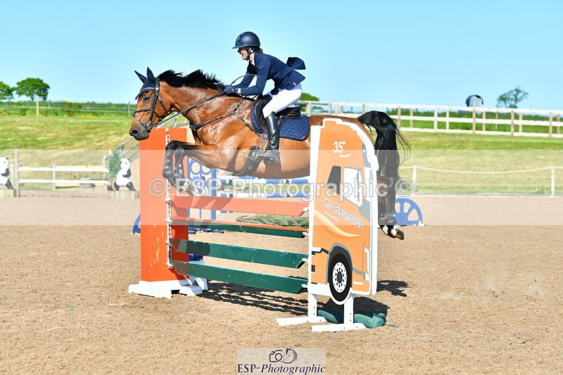 230526A-170210-02833 - Cls 7 Chard 1.20m Speed Derby