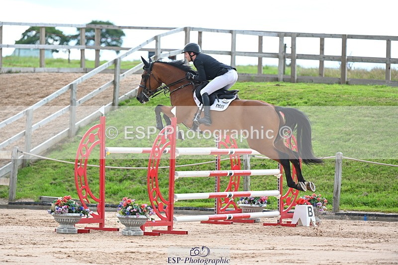 230721A-111731-05609 - Cls 6, 2 Star Medium 1.35m