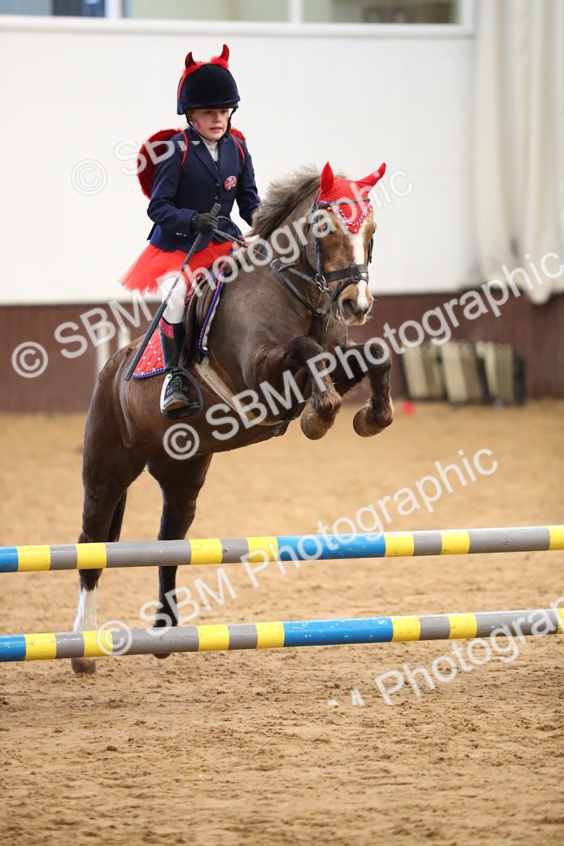 SBM_001183 - Class 3 - Horse & Hound