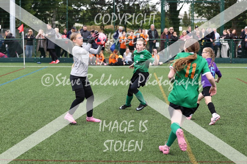 1DX31304 - Sat 6th U12 Girls