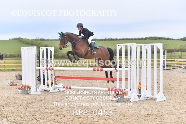 BPP_0453 - CLASS 4 FRI Senior Newcomers/ 1.10m Open