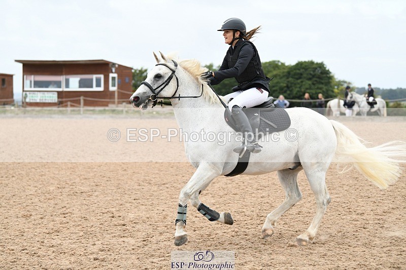 250807-110427-00440 - 90cm Round 1