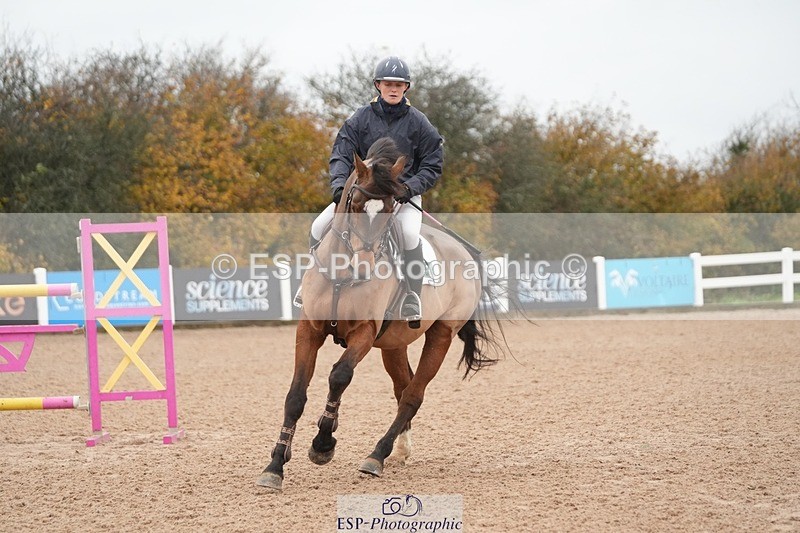 251107-132617-01150 - Cls 6 Foxhunter and 1.20m Open