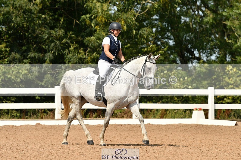 250817-120513-08759 - 099-Essie.BarkerBloody.Nora