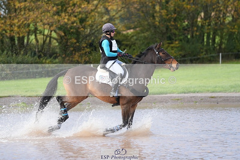 251024A-120923-08650 - B-112-Christina.Wiederkehr