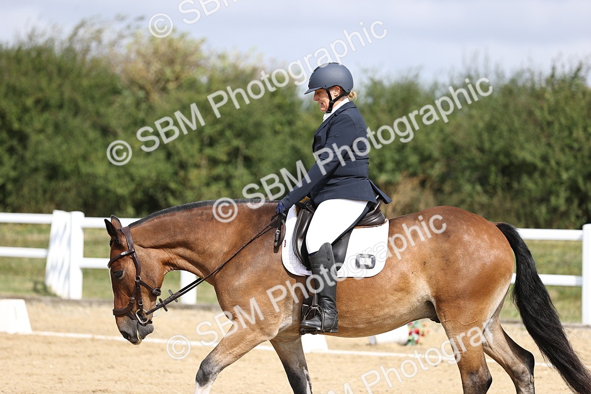 SBM_016230 - Class 14 - Novice 23 - 10.29-11.32