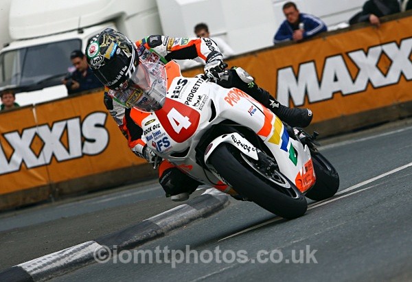 IMG_0083 - Ian Hutchinson TT 2010