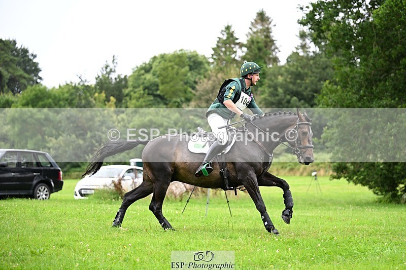 240803-114435-03005 - 104-Ollie_Martin-MIH_HUNTERS_BEAR