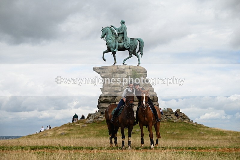 DSC_7055 - Time at Statue 12:45 to 13:15