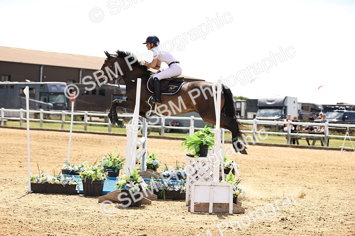 SBM_001226 - Class 16 - GFS Senior Newcomers 1.25m