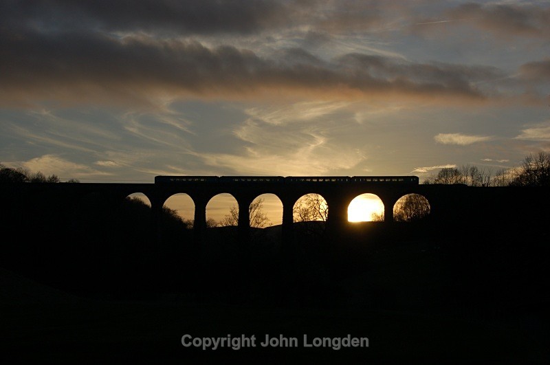 13.12.05 2 x unidentified 156 14.26 Carlisle - York, Smardale Viaduct - Smardale viaduct