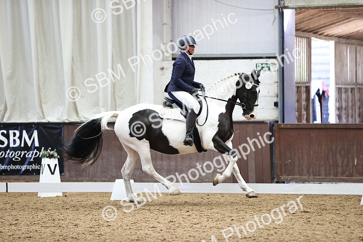 SBM_000990 - Novice 4 Warm Up