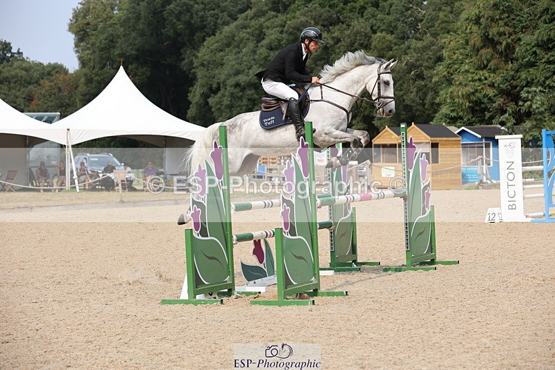 250816A-150421-02273 - Cls 8 Snr Newcomers