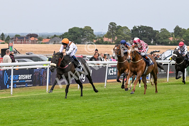 040725-Race 2-Emeralds Pride-4297 - Race 2