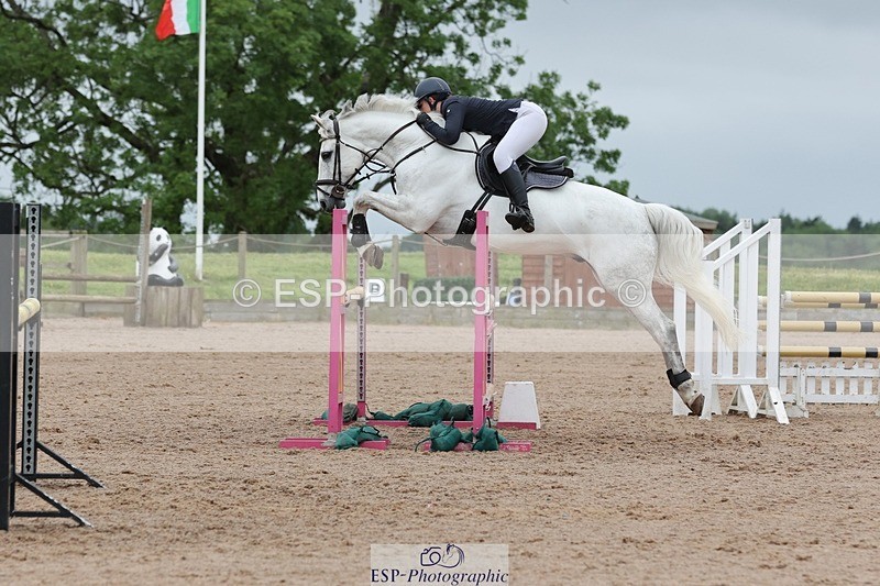 250524-093037-03818 - Cls 13  A&B 1.05m & 1.10m open