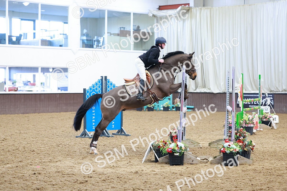 SBM_003732 - Class 11 - Senior Newcomers/ 1.10m Open