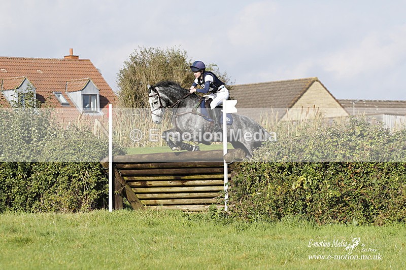  WWHT 171021 3867 - Open (1.00m)  17/10/21