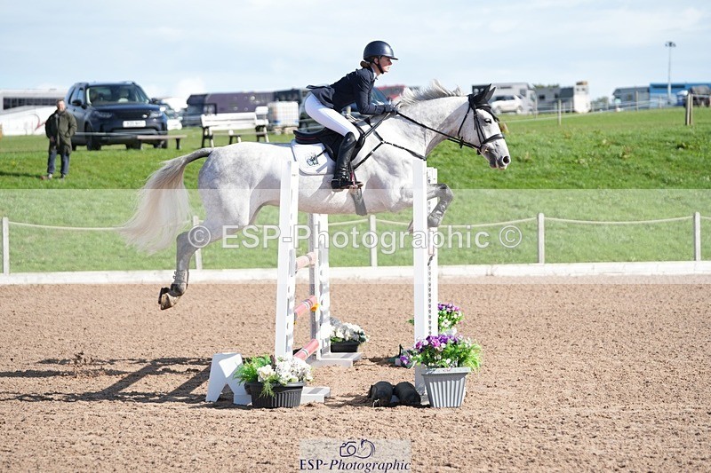 250913-103857-06209 - Cls 14 Snr Newcomers